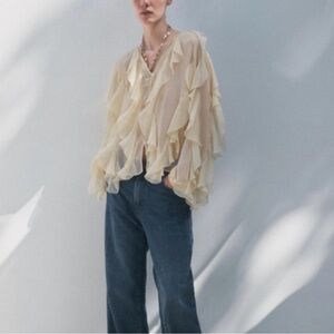 Zara RUFFLED BLOUSE blogger’s favorite